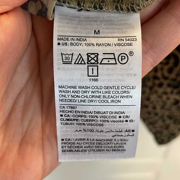 Short sleeve button up - Picture 5 of 5